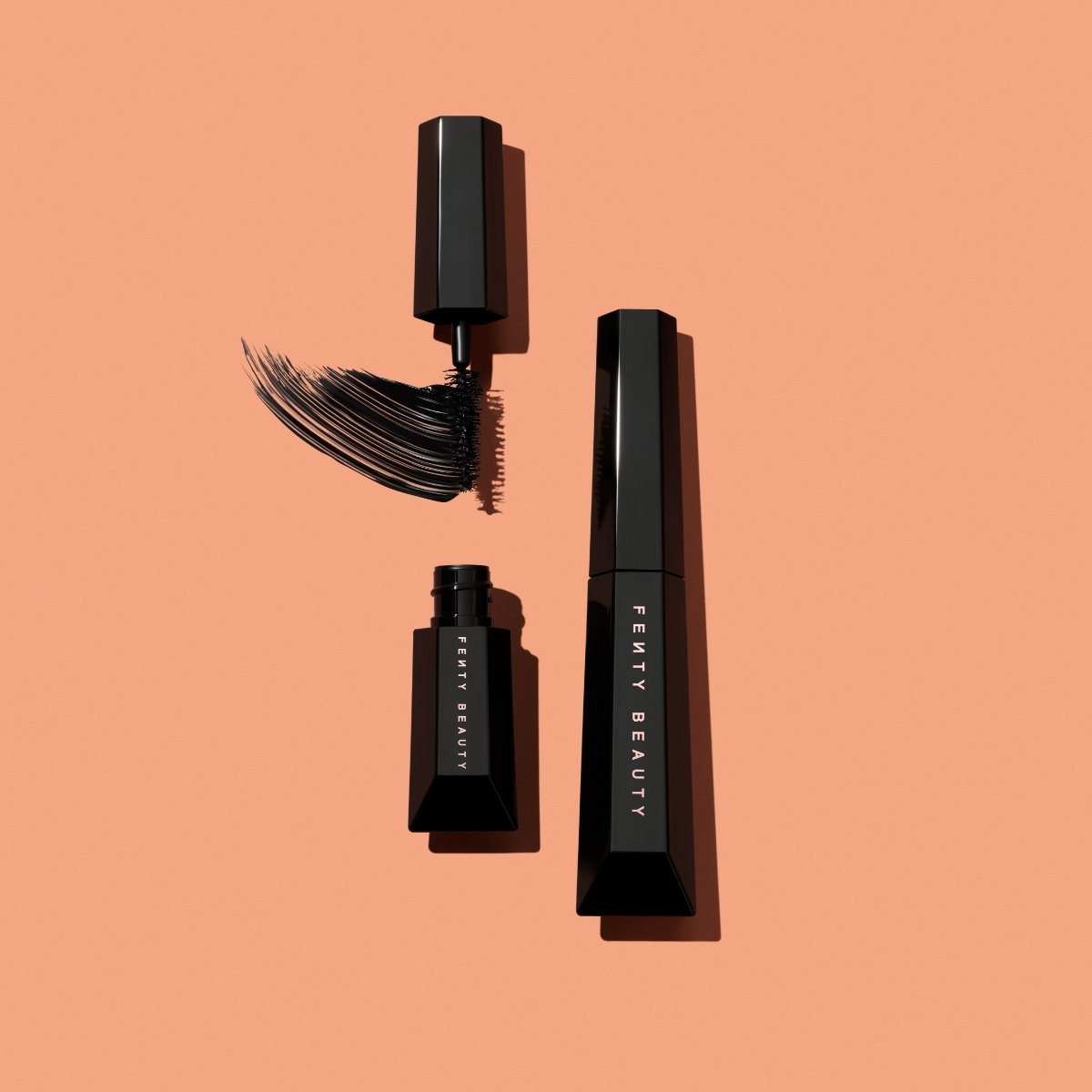 HELLA THICC VOLUMIZING MASCARA (MÁSCARA DE PESTAÑAS)